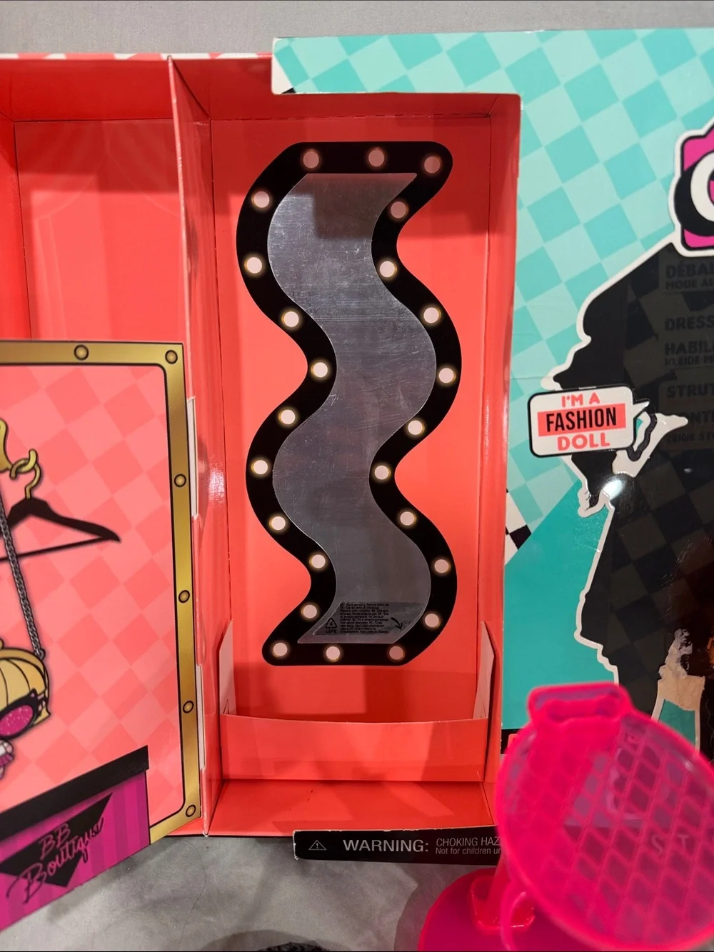 LOL Omg Neonlicious fashion doll